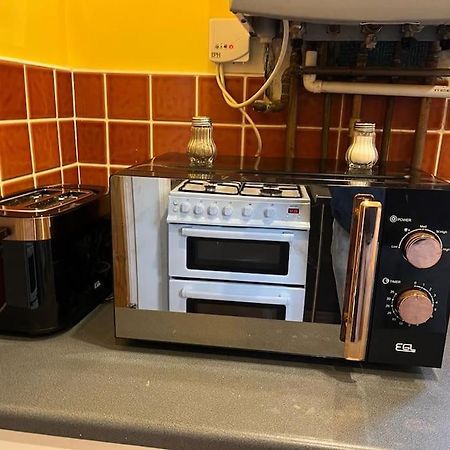 Ovington Grove 2 Fully Equipped Kitchen Free Parking 3 Bedrooms Netflix Newcastle upon Tyne Exterior photo