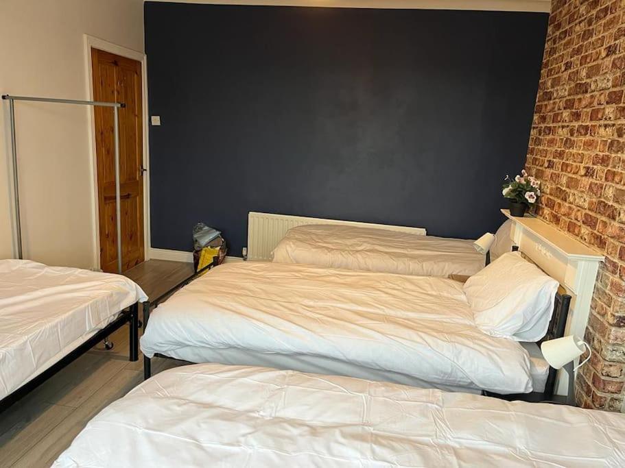 Ovington Grove 2 Fully Equipped Kitchen Free Parking 3 Bedrooms Netflix Newcastle upon Tyne Exterior photo